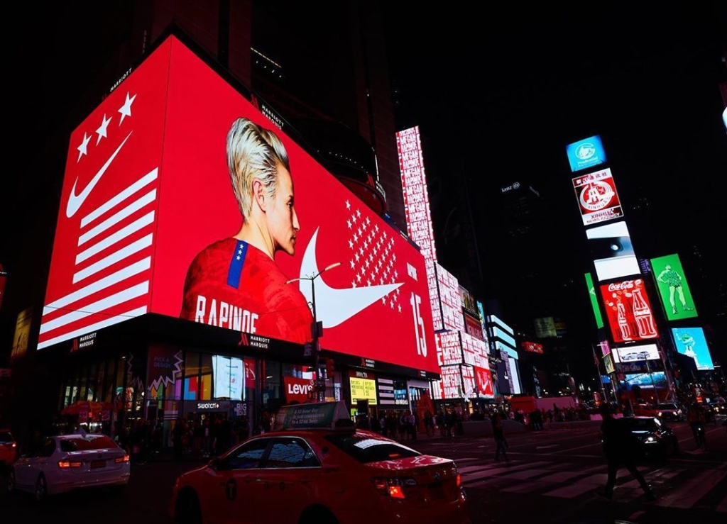 Пример наружной рекламы